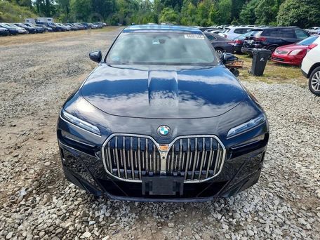 BMW 7 серии, 2023