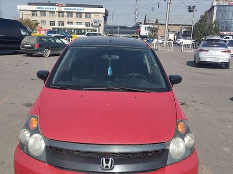 Honda Stream, 2005 — 照片 1