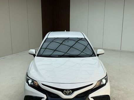 Toyota Camry, 2021 — фото 2