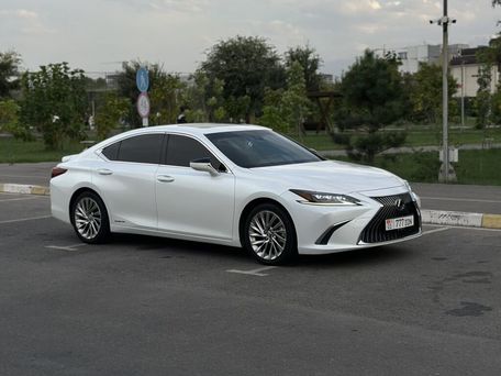 Lexus ES, 2019 — photo 9