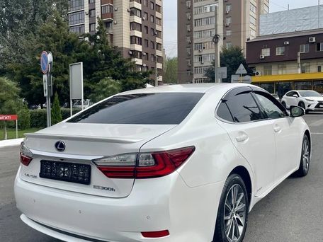 Lexus ES, 2016 — 照片 3