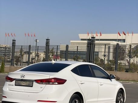 Hyundai Avante, 2018 — 照片 6