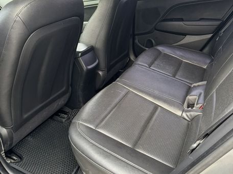 Hyundai Avante, 2018 — сүрөт 12
