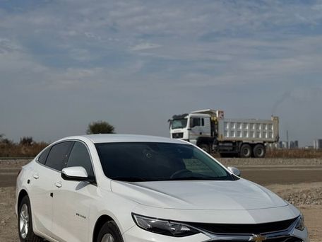 Chevrolet Malibu, 2019 — 照片 2