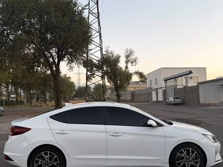 Hyundai Avante, 2019 — сүрөт 5