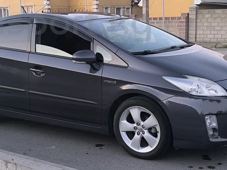 Toyota Prius, 2010 — фото 1