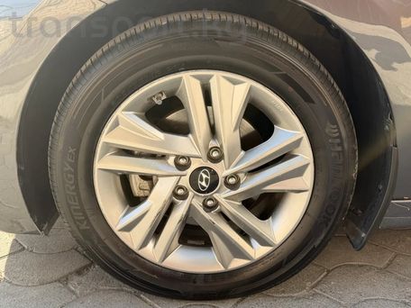 Hyundai Avante, 2019 — 照片 5
