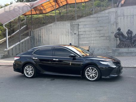 Toyota Camry, 2018 — сүрөт 8