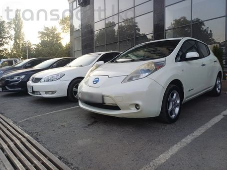 Nissan Leaf, 2011 — фото 1