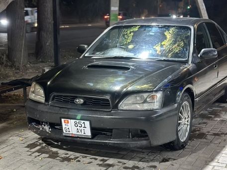 Subaru Legacy, 2002 — 照片 2