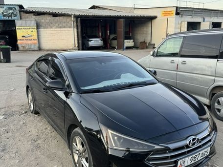 Hyundai Elantra, 2018