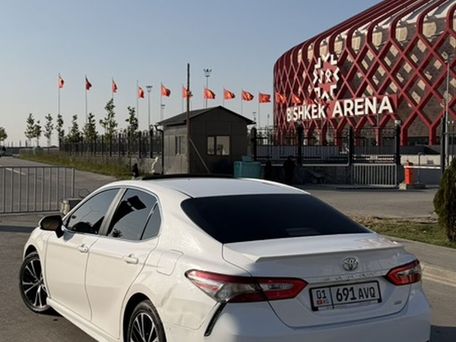 Toyota Camry, 2018 — photo 4