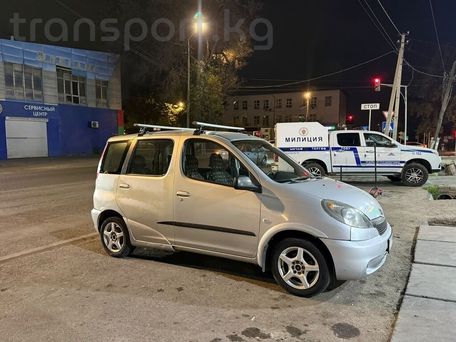 Toyota Yaris Verso, 2000 — 照片 1