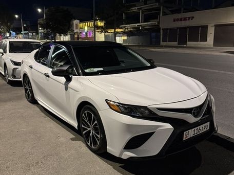 Toyota Camry, 2018