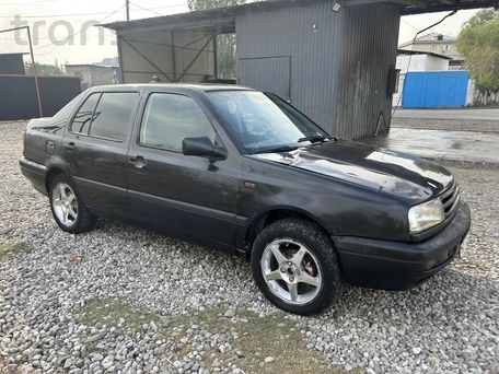 Volkswagen Vento, 1994 — 照片 5