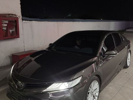 Toyota Camry, 2018 — photo 2