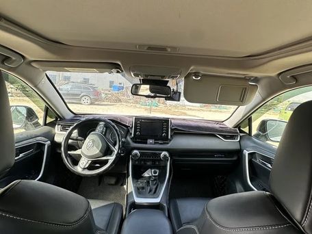 Toyota RAV4, 2019 — сүрөт 6