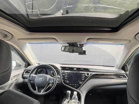 Toyota Camry, 2018 — 照片 9
