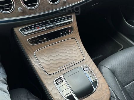 Mercedes-Benz E-Класс, 2021 — фото 9