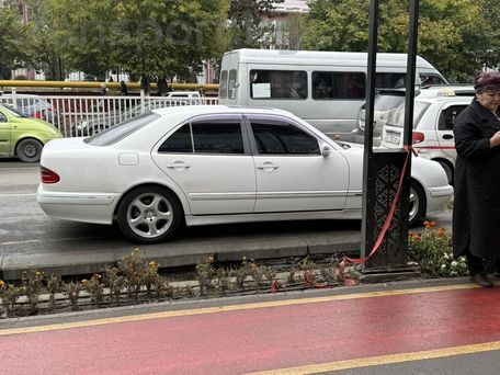 Mercedes-Benz E-Класс, 2001