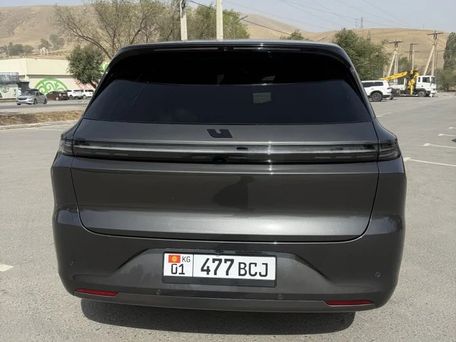 Li Auto (Lixiang) L6, 2024 — 照片 6