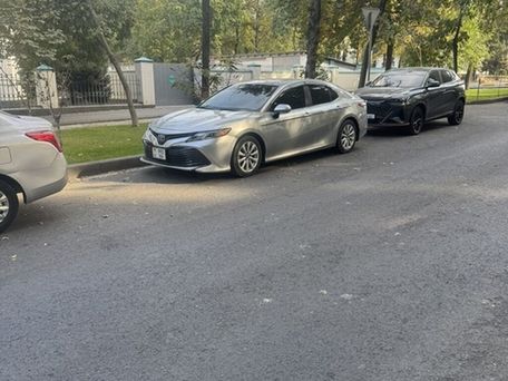 Toyota Camry, 2019 — 照片 12