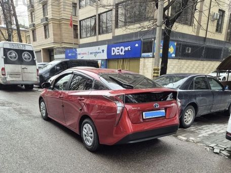 Toyota Prius, 2018 — фото 2