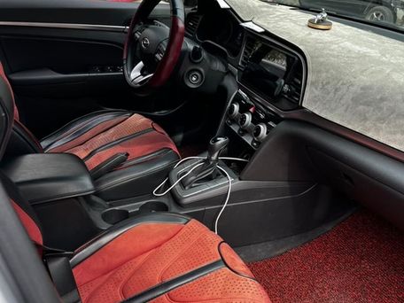 Hyundai Avante, 2019 — 照片 1