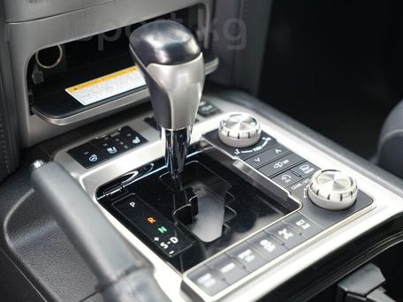 Toyota Land Cruiser, 2018 — сүрөт 9