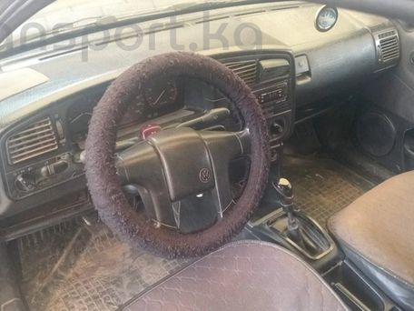Volkswagen Passat, 1994 — сүрөт 1