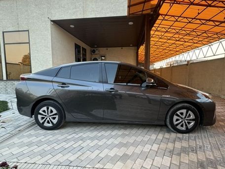 Toyota Prius, 2018 — фото 2