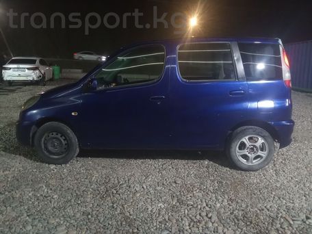 Toyota FunCargo, 2001 — 照片 3