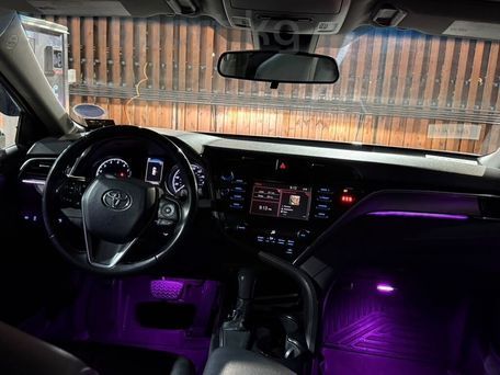 Toyota Camry, 2018 — photo 2