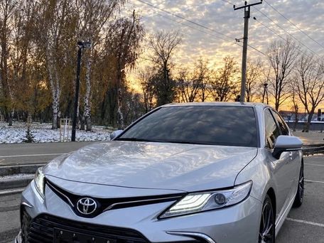 Toyota Camry, 2018 — photo 1