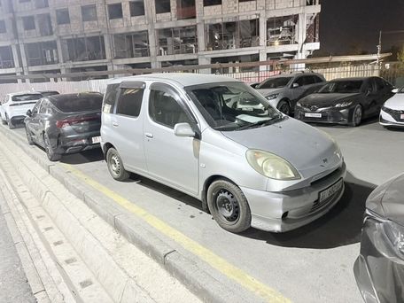 Toyota FunCargo, 2001 — сүрөт 1