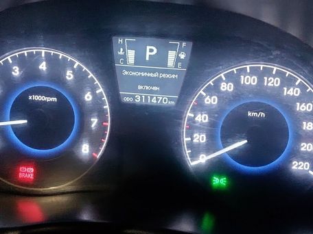 Hyundai Accent, 2011 — 照片 6