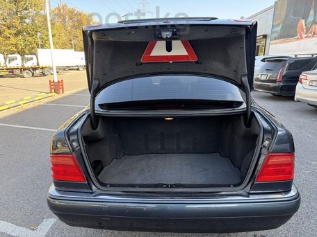 Mercedes-Benz E-Class, 2000 — сүрөт 4