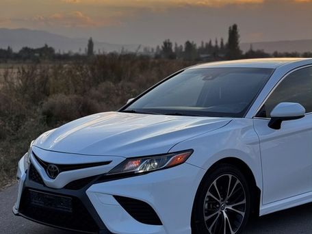 Toyota Camry, 2017 — 照片 3