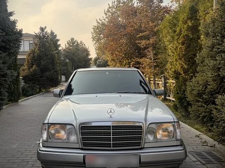 Mercedes-Benz E-Class, 1994 — photo 5