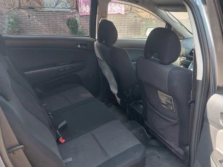 Toyota Wish, 2004 — photo 6