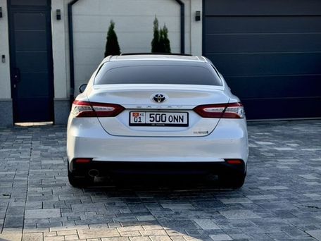 Toyota Camry, 2018 — 照片 6
