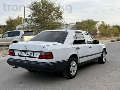 Mercedes-Benz W124, 1988 — 照片 3