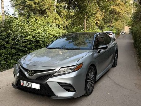 Toyota Camry, 2018 — фото 1