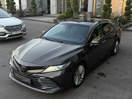 Toyota Camry, 2019 — сүрөт 1