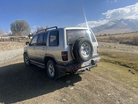 Isuzu Bighorn, 1997 — photo 1