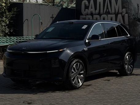 Li Auto (Lixiang) L6, 2025