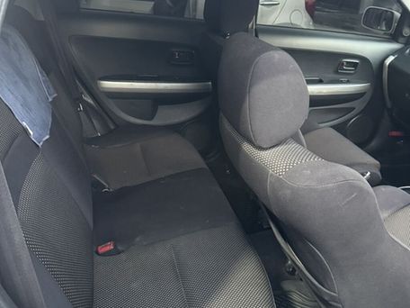 Toyota Ist, 2002 — 照片 8