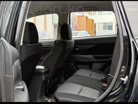 Mitsubishi Outlander, 2021 — сүрөт 8
