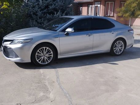Toyota Camry, 2019 — photo 1