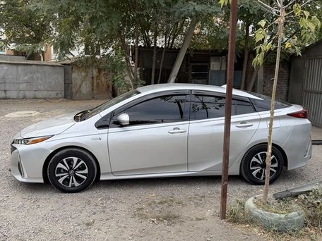 Toyota Prius, 2017 — фото 6